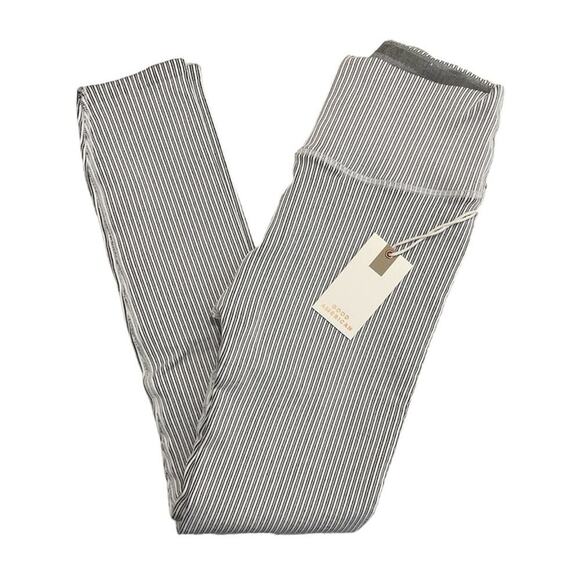 *NWT, Womens, Good American, Seamless Ribbed Leggings, White w/ Black, Sz 00/0 - Picture 3 of 8